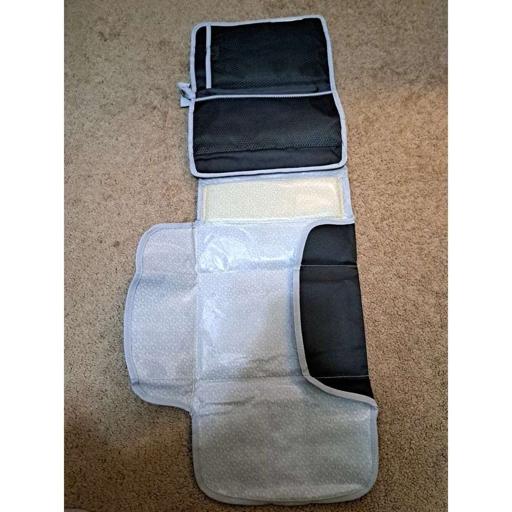 Munchkin Go Portable Baby Diper Changing Pad Kid Wipes Case